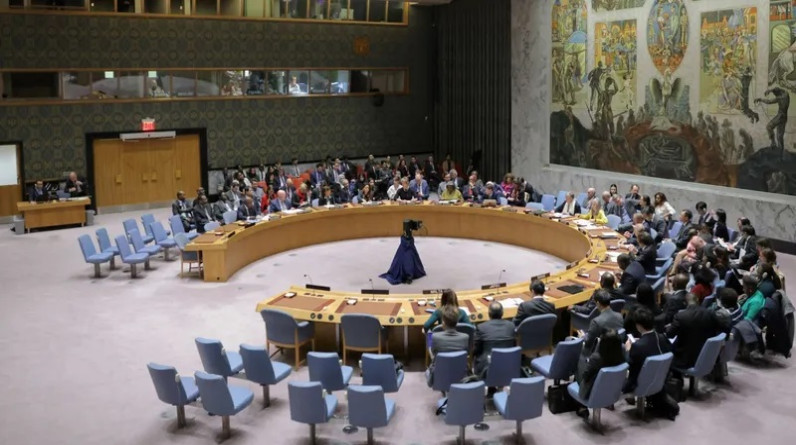 الجزائر تدعو مجلس الأمن لمناقشة خطر التهجير القسري للفلسطينيين من غزة